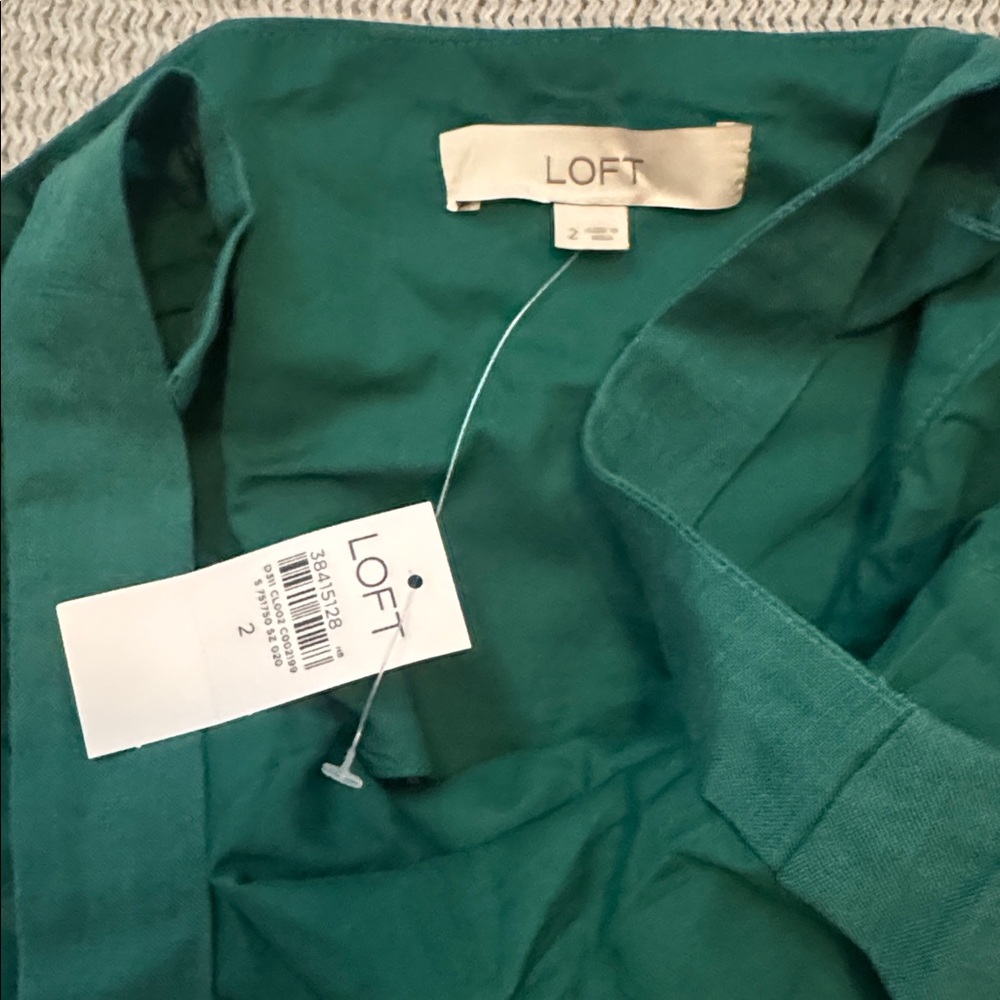 Brand BWT LOFT Emerald Green Scoop Back Crop Top size 2 - Picture 2 of 4